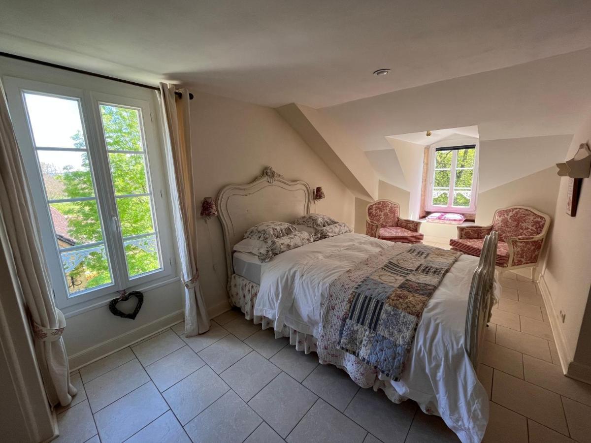 Le Bouquet Bleu Bed And Breakfast Siorac-en-Perigord Exterior photo