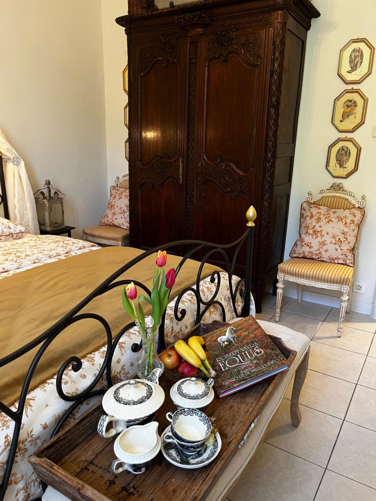 Le Bouquet Bleu Bed And Breakfast Siorac-en-Perigord Exterior photo